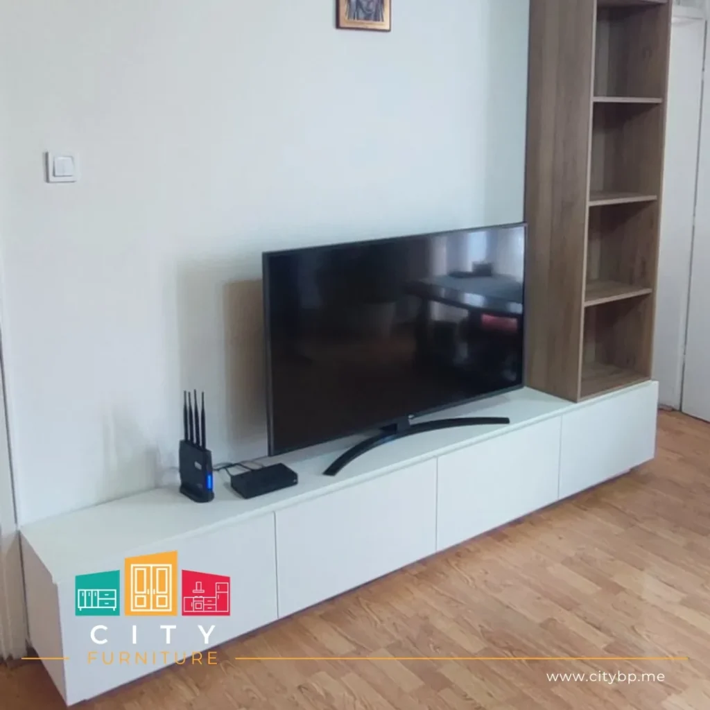 TV komoda sa visokom policom