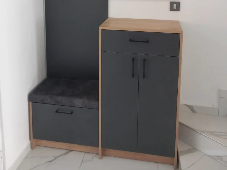 Predsoblje sa klupom i cipelarnikom po mjeri